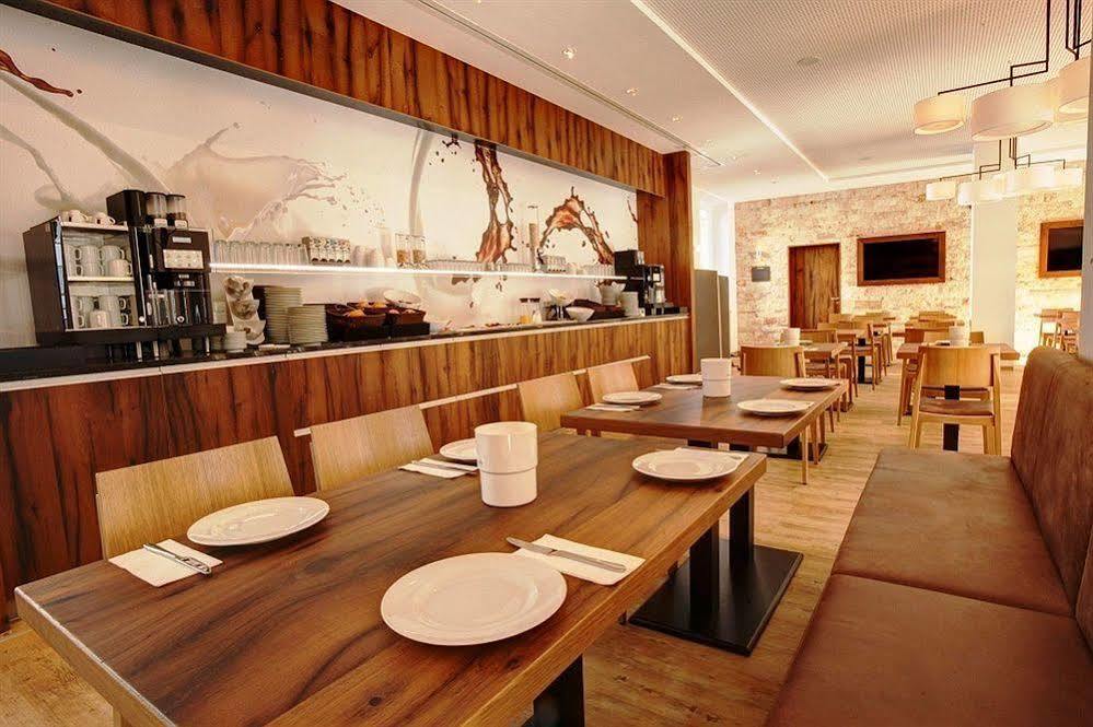 Riku Hotel Neu-Ulm Eksteriør bilde